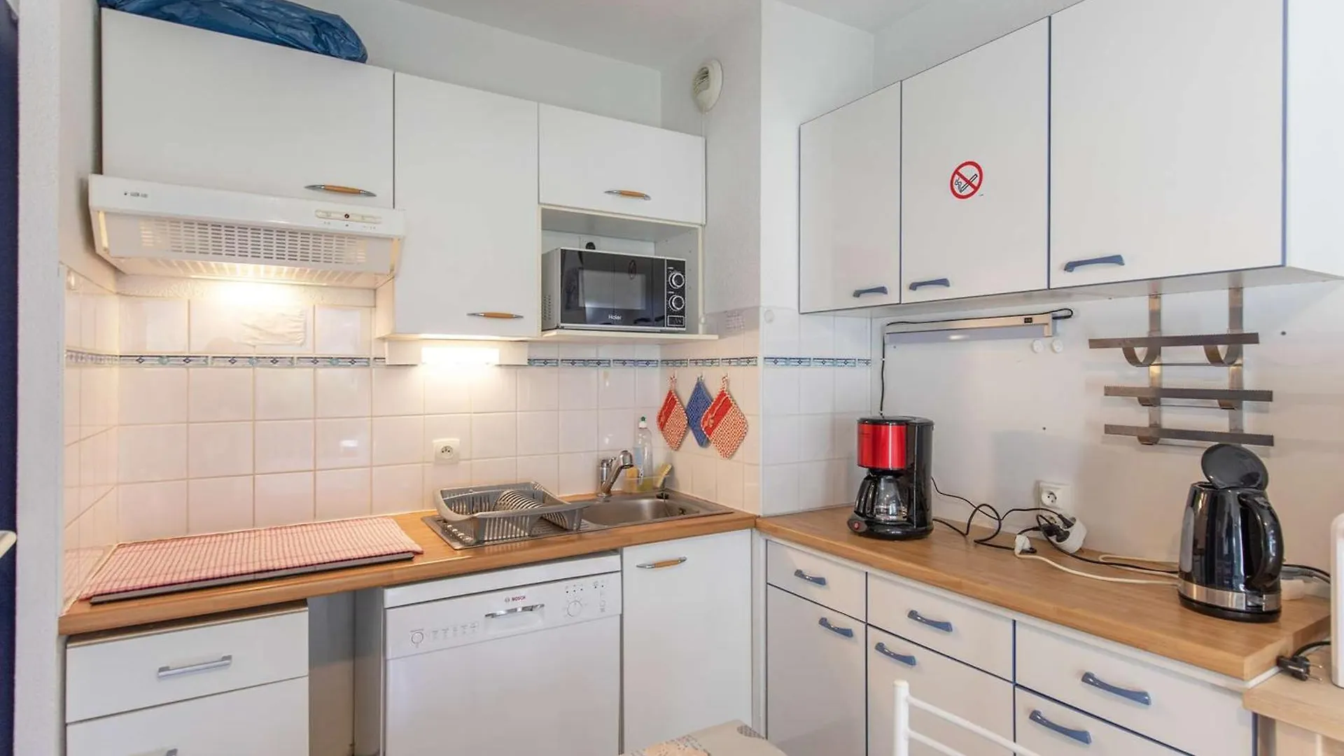 T2 Cabine, 5 Pers, Balcon, Parking, Pres Des Commodites - Fr-1-402-144 Esquièze - Sère